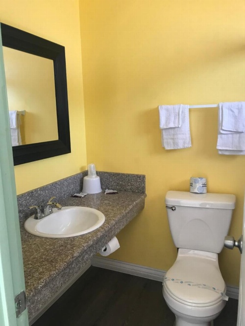 777 Motor Inn image 6